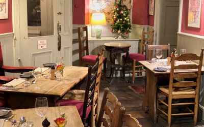 Snug Bar with Food