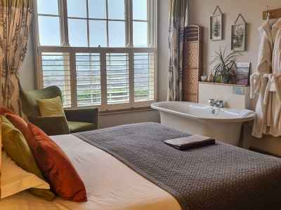 Bedroom 3 Castle Hotel